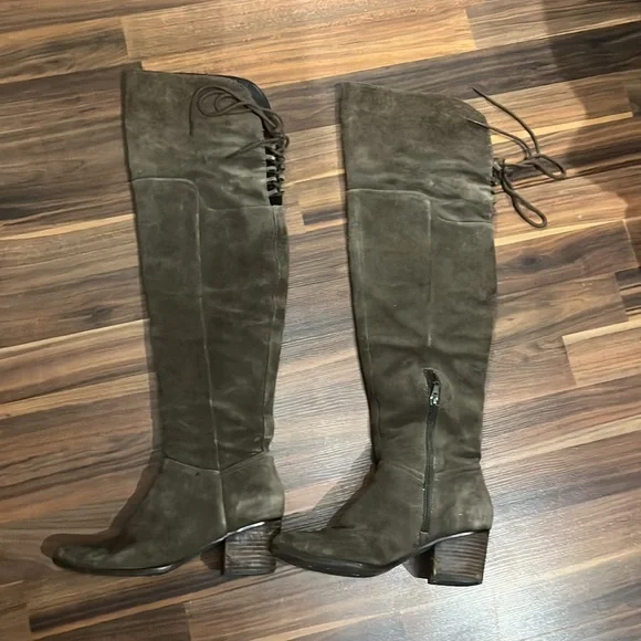 Fall heeled boots - Picture 4 of 4